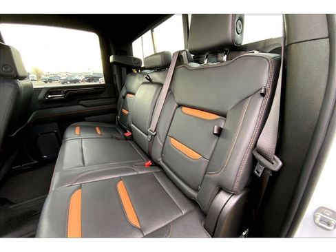 Used 2024 GMC Sierra 2500 AT4 w/ AT4 Premium Plus Package image 28