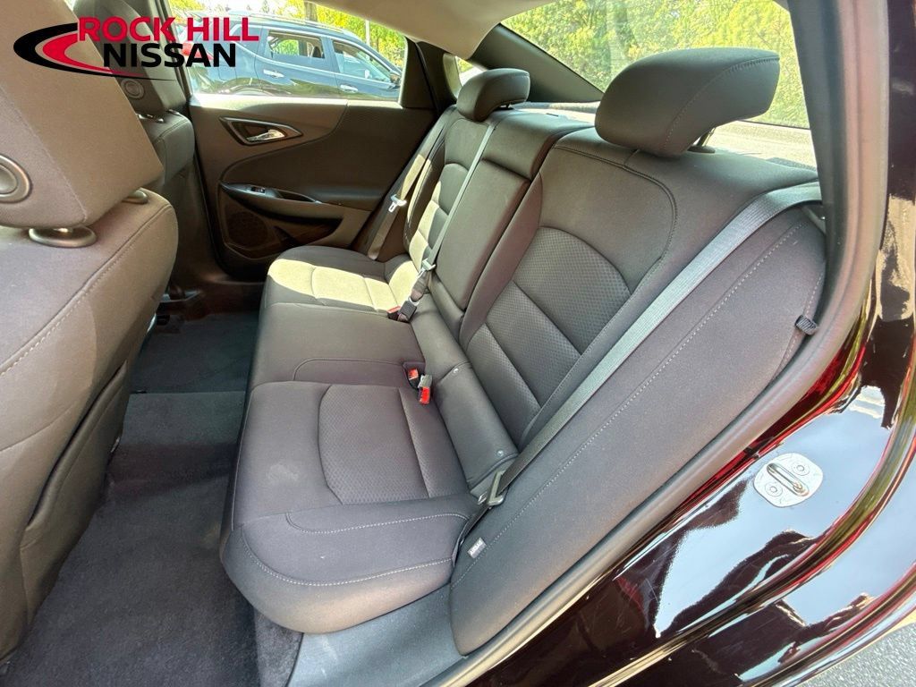 Used 2020 Chevrolet Malibu LT FWD image 27