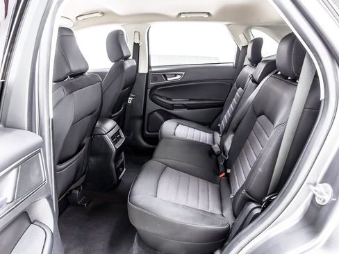 Used 2022 Ford Edge SE image 31