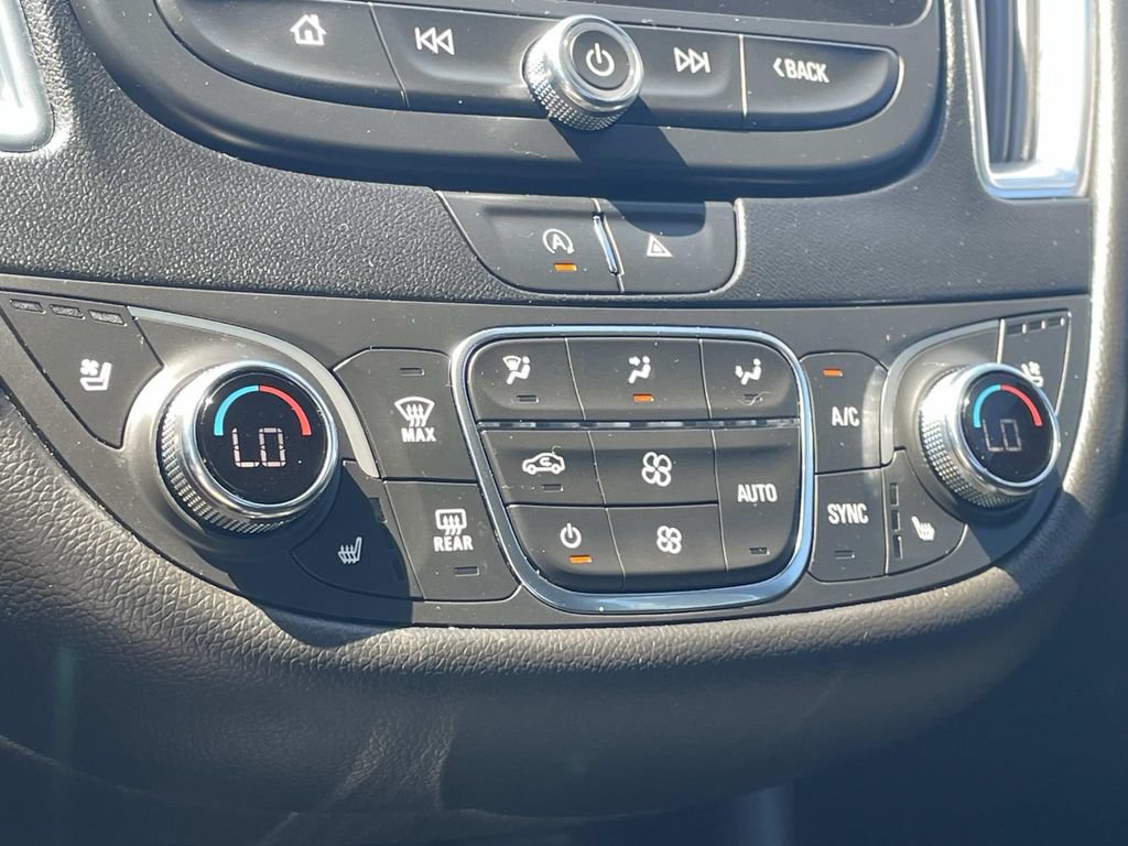 Used 2023 Chevrolet Malibu LT FWD image 21