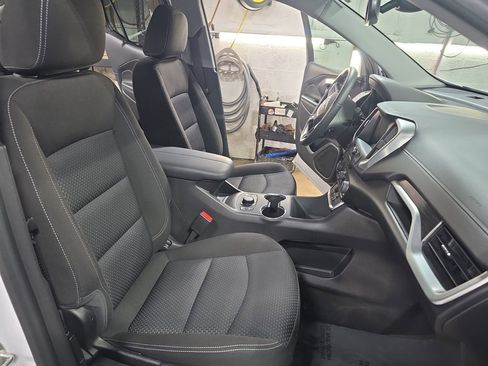 Used 2024 GMC Terrain SLE w/ Driver Convenience Package AWD/4WD image 10