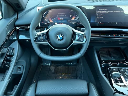 New 2026 BMW 530i RWD image 15