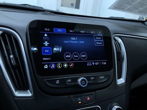 Used 2024 Chevrolet Malibu LT image 30