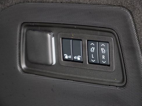 Used 2026 Cadillac Escalade V w/ LPO, ONYX Package image 34