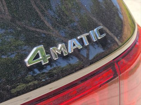 Used 2022 Mercedes-Benz GLB 250 4MATIC w/ Premium Package Lite image 10