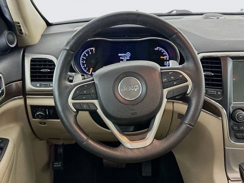 Used 2017 Jeep Grand Cherokee Limited w/ Luxury Group II image 18