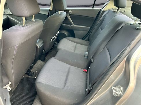 Used 2011 MAZDA MAZDA3 i Sport FWD image 24