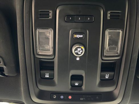 Used 2023 Chevrolet Suburban RST AWD/4WD image 24