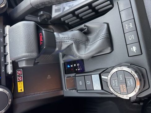 New 2025 Toyota 4Runner TRD Off-Road Premium image 15