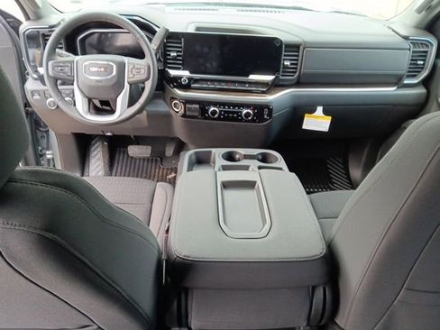 New 2026 GMC Sierra 1500 Elevation image 8