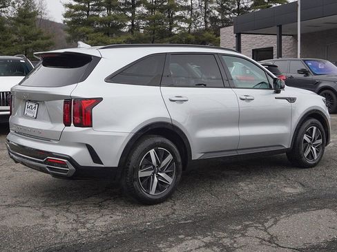 Used 2022 Kia Sorento S image 12