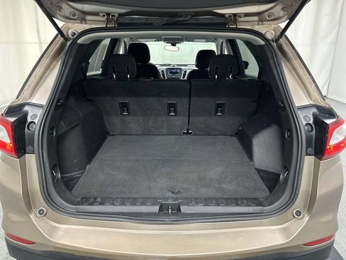 Used 2019 Chevrolet Equinox LS w/ LS Convenience Package AWD/4WD image 21