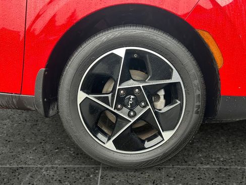 Used 2024 Kia Soul EX FWD image 9