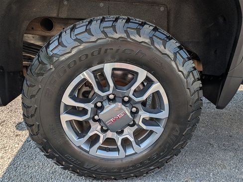 Used 2021 GMC Sierra 2500 SLE w/ SLE Value Package; AWD/4WD image 11