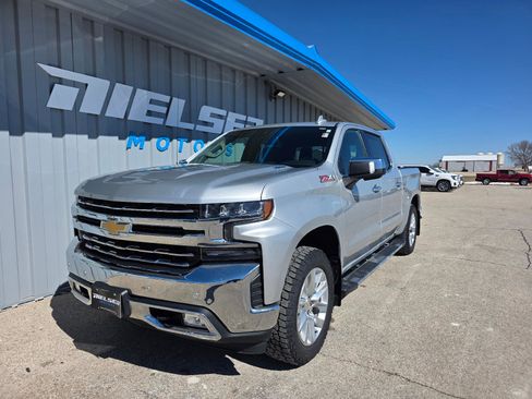 Used 2021 Chevrolet Silverado 1500 LTZ image 2
