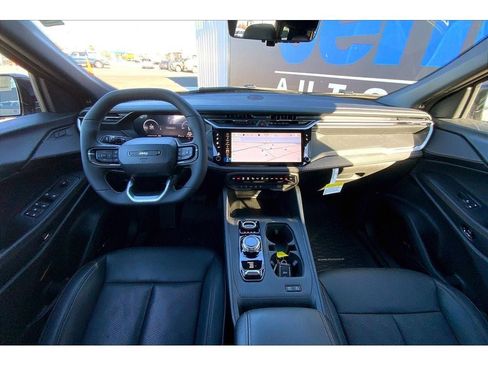 New 2026 Jeep Cherokee Overland w/ Trailer Tow Group AWD/4WD image 7