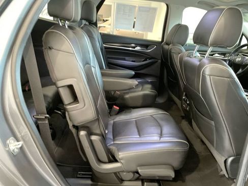 Used 2019 Buick Enclave Avenir w/ Avenir Technology Package FWD image 18