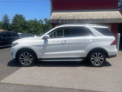 Used 2017 Mercedes-Benz GLE 350 4MATIC image 2