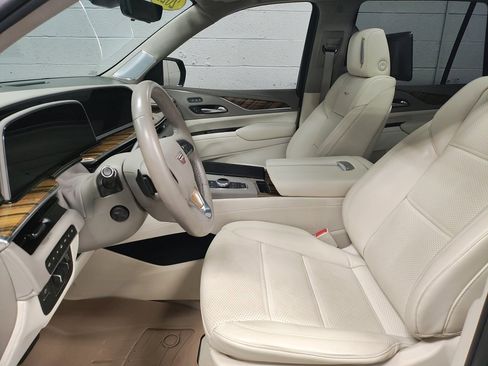 Used 2022 Cadillac Escalade Premium Luxury Platinum image 24