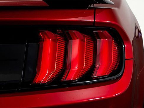 Used 2020 Ford Mustang Shelby GT500 w/ Technology Package image 40