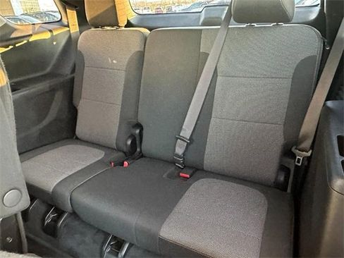 Used 2021 Chevrolet Traverse LT image 10