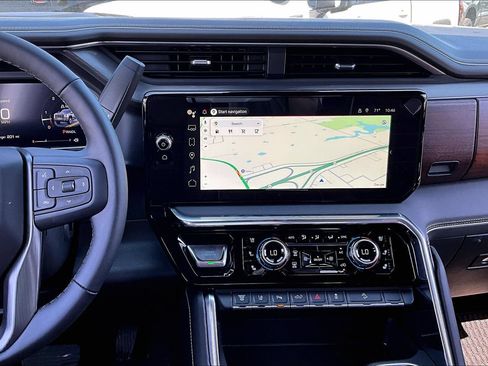 New 2026 GMC Sierra 2500 Denali Ultimate AWD/4WD image 7