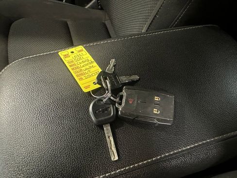 Used 2021 Chevrolet Colorado LT w/ Fleet Safety Package image 20