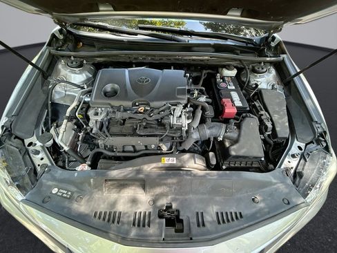 Used 2019 Toyota Camry SE FWD image 30