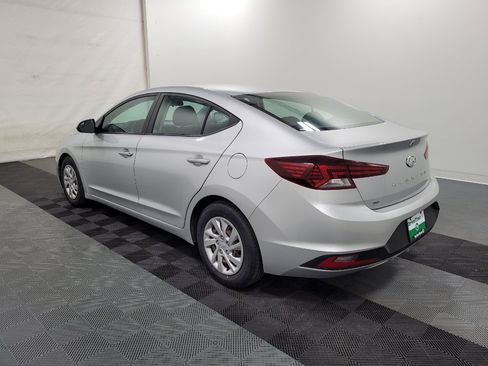 Used 2020 Hyundai Elantra SE w/ Cargo Package (C1) FWD image 3