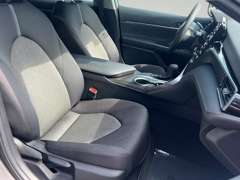 Used 2021 Toyota Camry LE FWD image 22