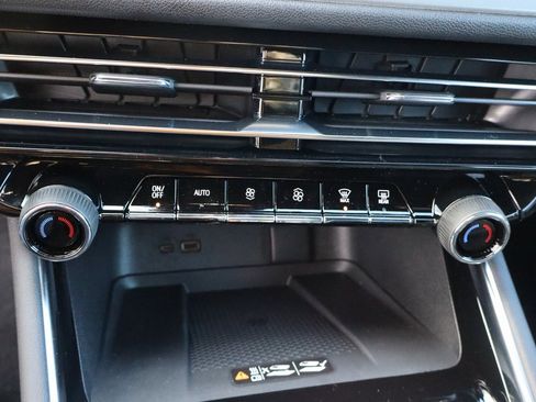 New 2026 Chevrolet Traverse LT w/ Driver Confidence Package image 11