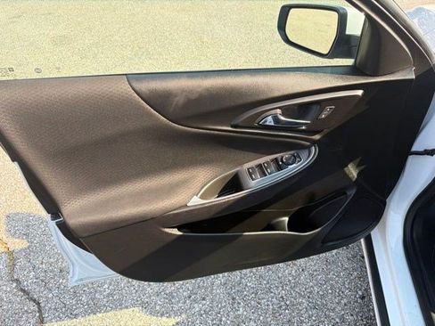 Used 2024 Chevrolet Malibu LT FWD image 11