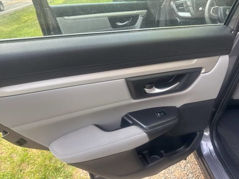 Used 2017 Honda CR-V LX image 20