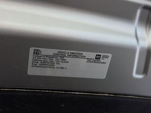 Used 2025 Cadillac XT6 Premium Luxury image 17