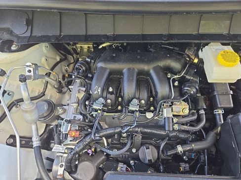 New 2026 Nissan Pathfinder SV image 9