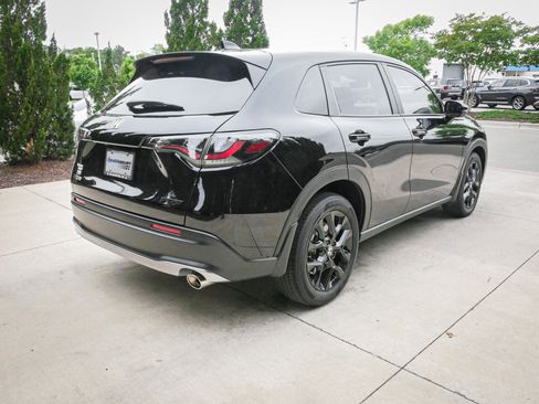 Certified 2025 Honda HR-V Sport image 10