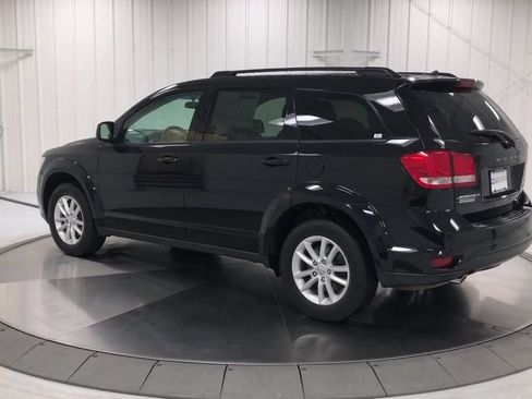 Used 2017 Dodge Journey SXT w/ Comfort/Convenience Group FWD image 6