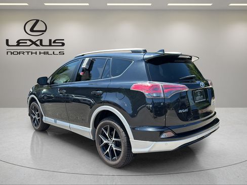 Used 2016 Toyota RAV4 SE w/ Advanced Technology Package AWD/4WD image 8