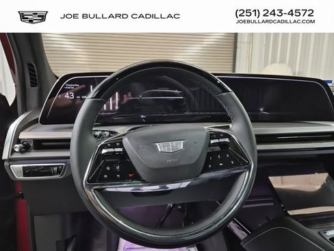 New 2026 Cadillac Vistiq Sport image 13