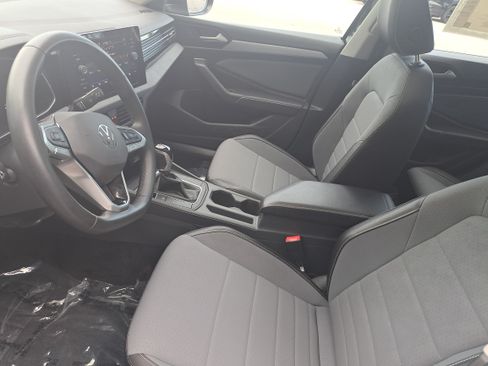 Certified 2026 Volkswagen Jetta SE FWD image 16