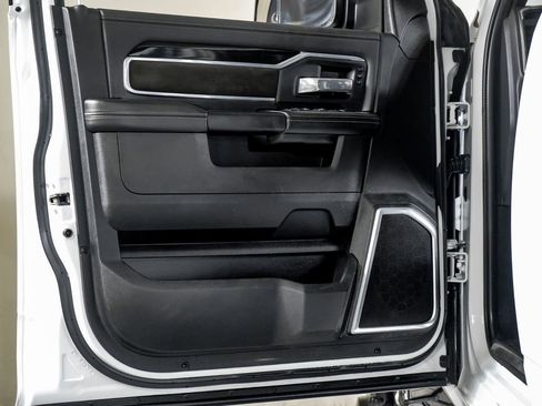 Used 2022 RAM 3500 Laramie w/ Night Edition image 33