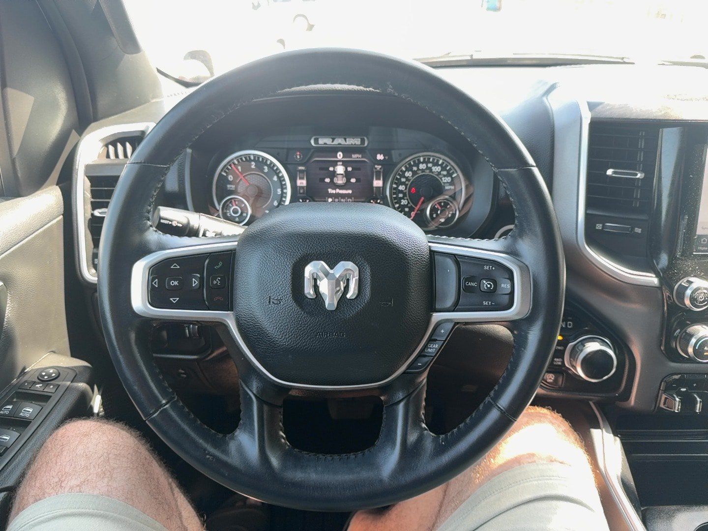 Used 2022 RAM 1500 Big Horn AWD/4WD image 12