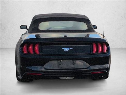 Used 2022 Ford Mustang Premium RWD image 7
