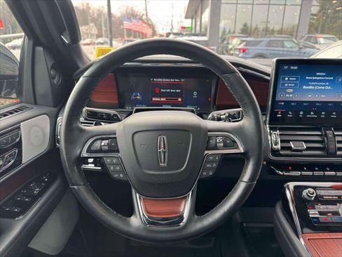 Used 2022 Lincoln Navigator Reserve image 20