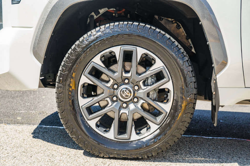 Used 2023 Toyota Tundra Limited AWD/4WD image 15