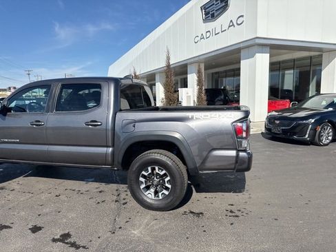 Used 2021 Toyota Tacoma TRD Off-Road w/ Technology Package image 9