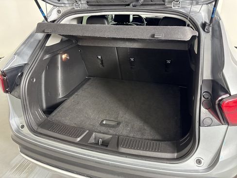 Used 2024 Chevrolet Trax LT FWD image 18