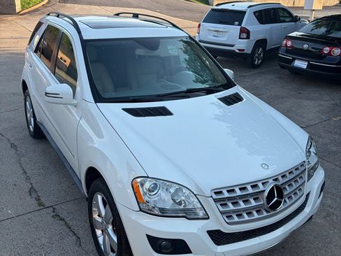 Used 2011 Mercedes-Benz ML 350 4MATIC image 3