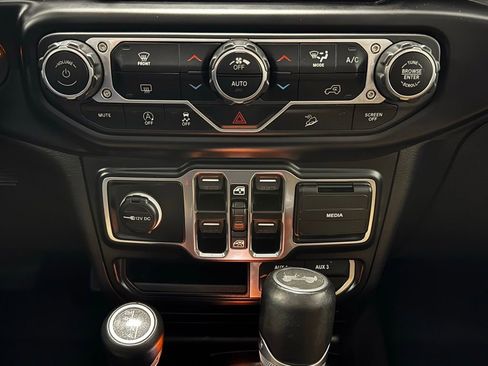 Certified 2021 Jeep Wrangler Unlimited Sahara AWD/4WD image 25
