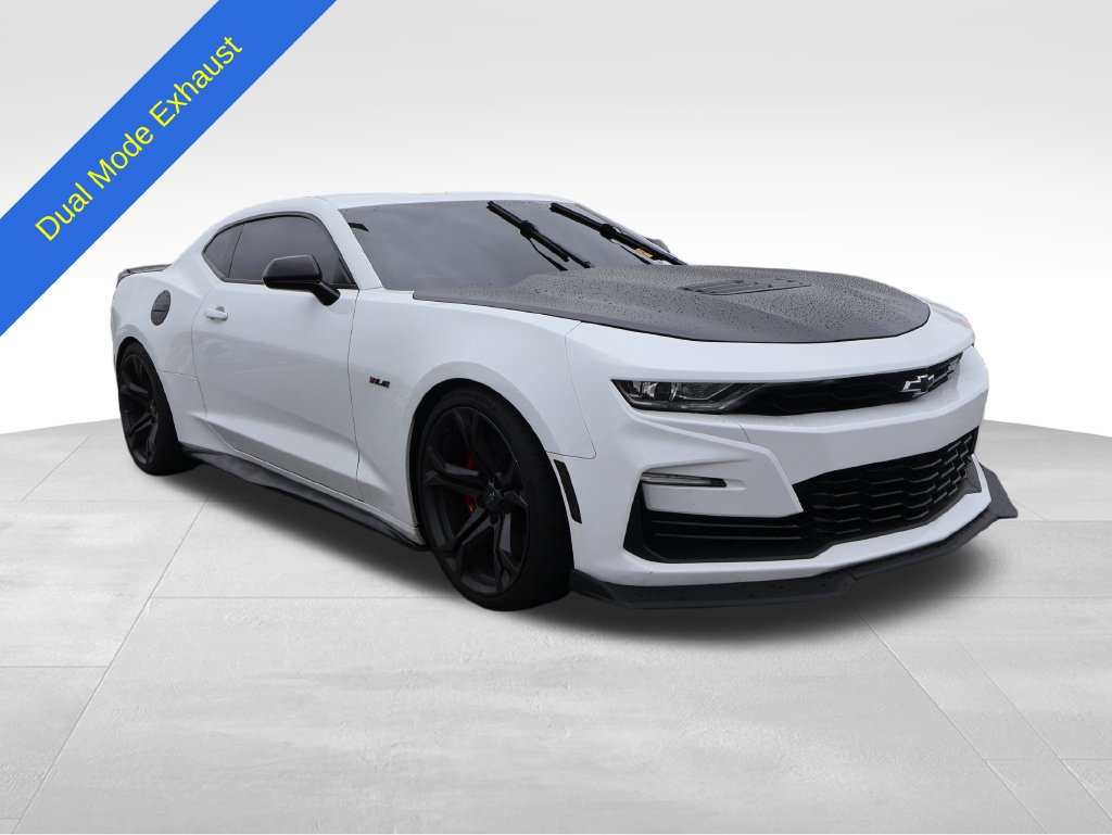 Used 2021 Chevrolet Camaro SS RWD image 12